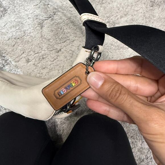 Coach Sprint Belt Bag 24 In Rainbow Signature Canvas CJ682 - Picture 5 of 11